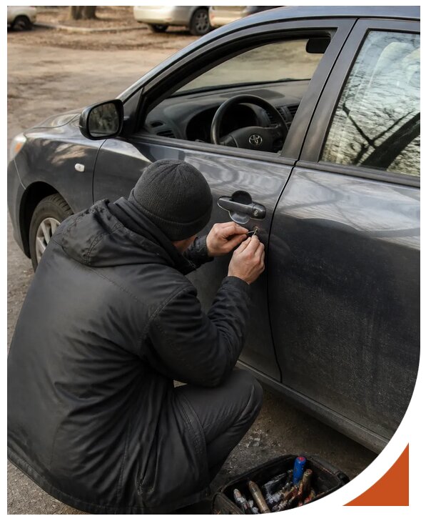 Профессиональное вскрытие автомобиля Тойота без повреждений в Донецке